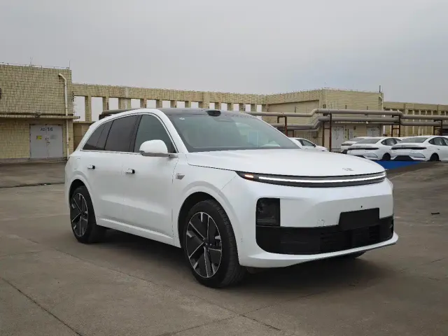 Li Auto L6 — Фото автомобиля 3