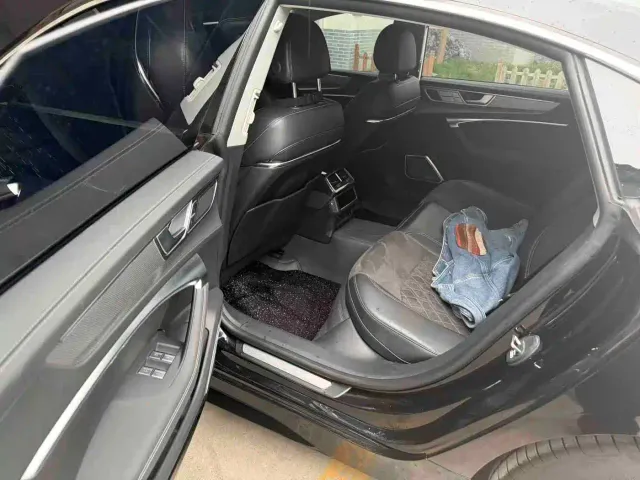 Audi A7L — Фото автомобиля 7