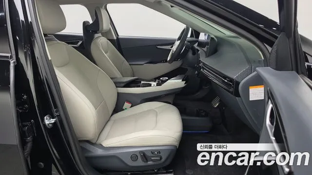 Kia EV6 — Фото автомобиля 11