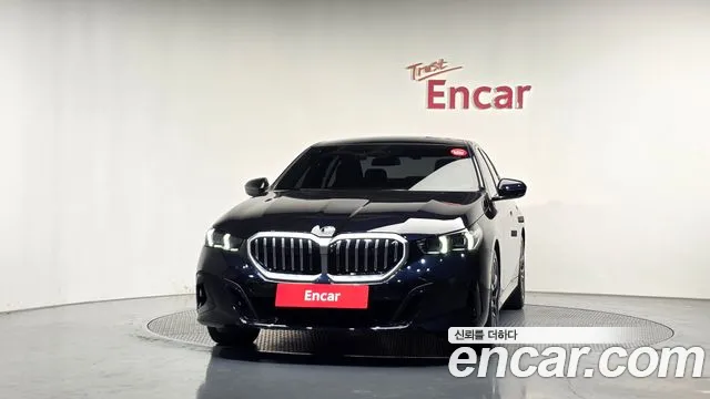 BMW 5 Series G60 — Фото автомобиля 3
