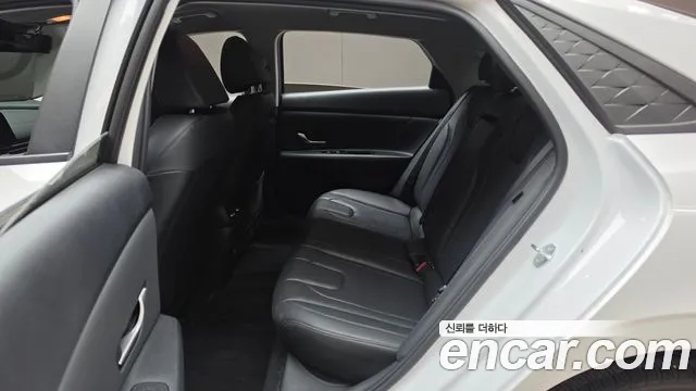 Hyundai Avante CN7 — Фото автомобиля 16