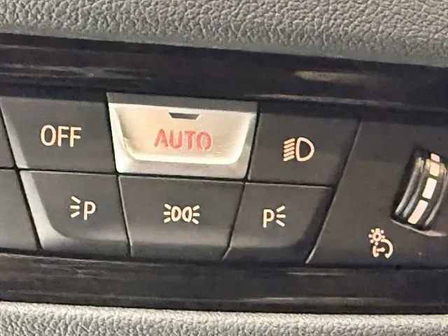 BMW 3 Series — Фото автомобиля 15