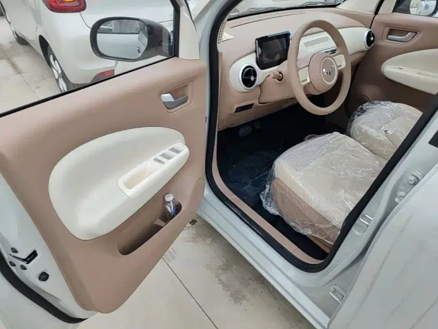Wuling Hongguang Mini EV — Фото автомобиля 15