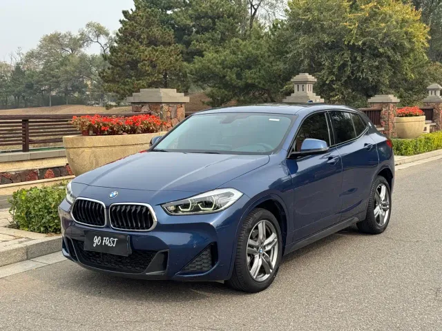 Фотография автомобиля — BMW X2