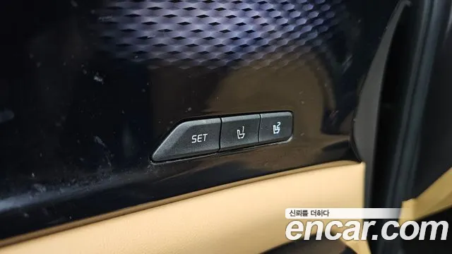 Kia Canival Carnival 4 поколение Дизель 9 мест Signature — Фото автомобиля 18