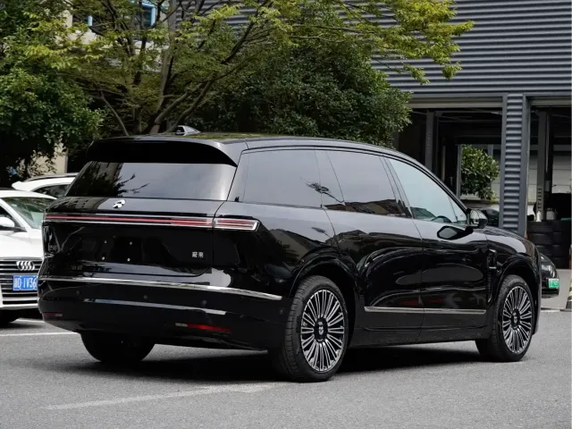 NIO NIO ES8 2025 Model 6-Seat Executive Luxury Edition — Фото автомобиля 4