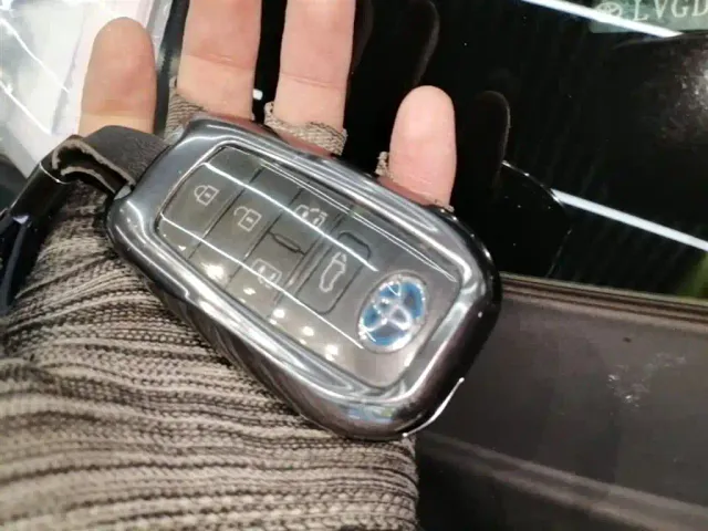Toyota Sienna — Фото автомобиля 8