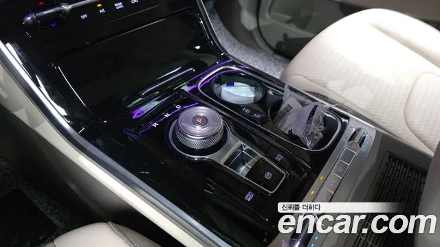 Kia Canival Carnival 4 поколение Бензин 4 места Hi-Limousine — Фото автомобиля 7