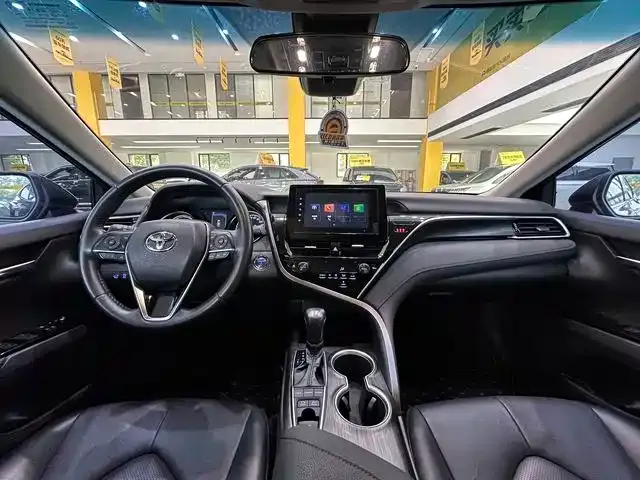 Toyota Camry — Фото автомобиля 15