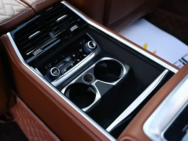 BMW 7 Series — Фото автомобиля 20