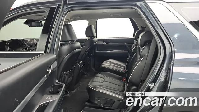 Hyundai Palisade Palisade Бензин 3.8 2WD — Фото автомобиля 12