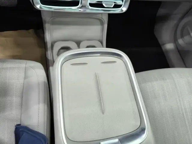 Leapmotor B10 — Фото автомобиля 16