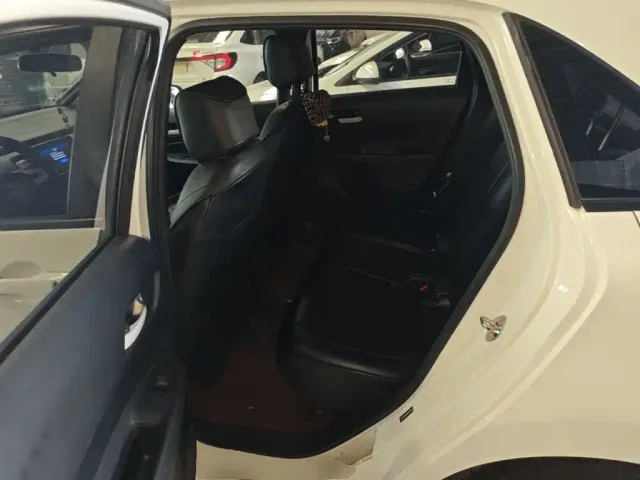 Honda Fit — Фото автомобиля 16
