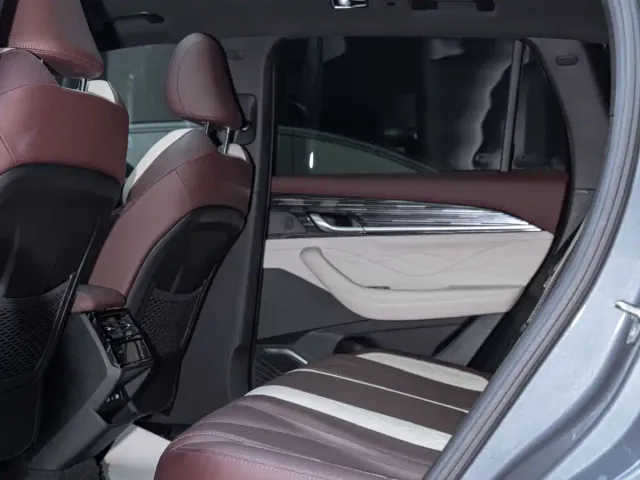 Geely Xingyue L — Фото автомобиля 13