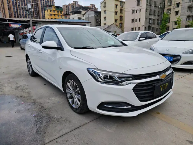 Chevrolet Monza — Фото автомобиля 3