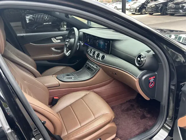 Mercedes-Benz E-Class — Фото автомобиля 10