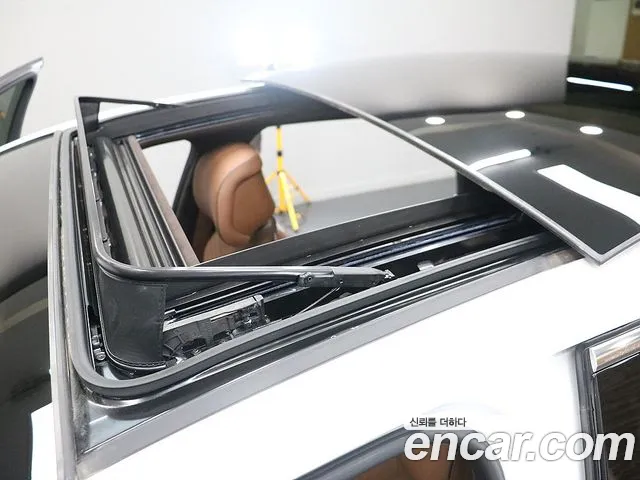 Genesis G80 Бензин 2.5 турбо AWD — Фото автомобиля 17