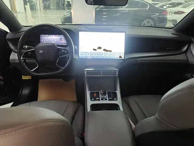 BYD Seal 07 DM-i — Фото автомобиля 9