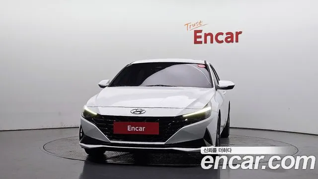 Hyundai Avante — Фото автомобиля 3