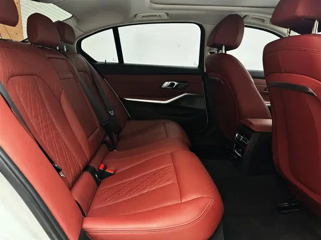 BMW 3 Series — Фото автомобиля 14