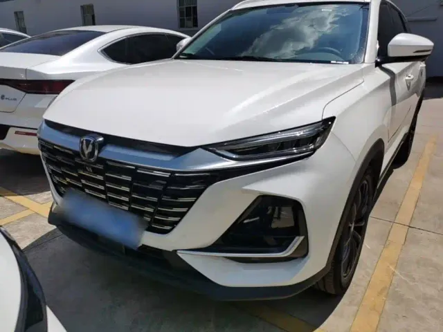 Changan CS75 — Фото автомобиля 2