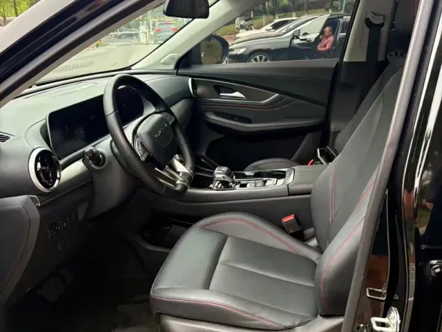 Forthing T5 Evo — Фото автомобиля 4