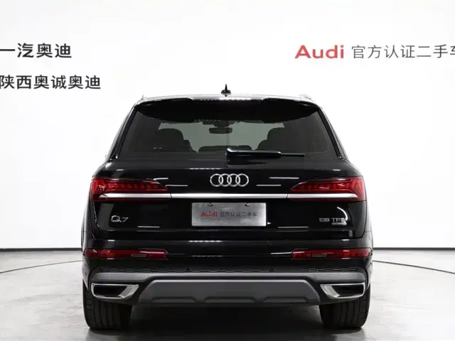 Audi Q7 — Фото автомобиля 5