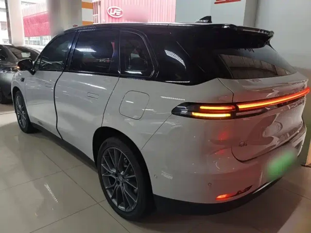 Leapmotor C10 — Фото автомобиля 4