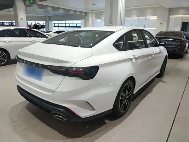 Geely Binrui — Фото автомобиля 6