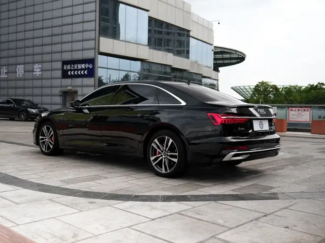 Audi A6L — Фото автомобиля 10