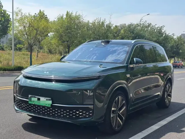 Li Auto Li Xiang L9 2022 Max — Фото автомобиля 15