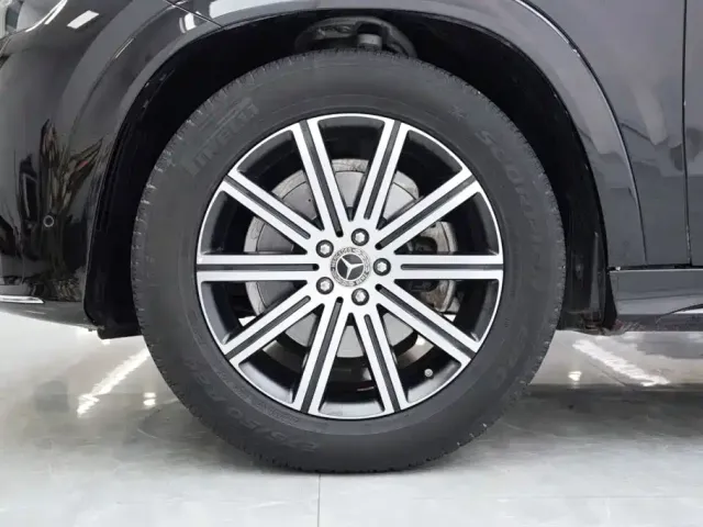 Mercedes-Benz GLE-Class — Фото автомобиля 5