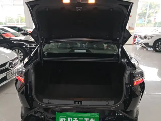 Dongfeng Yixuan — Фото автомобиля 18