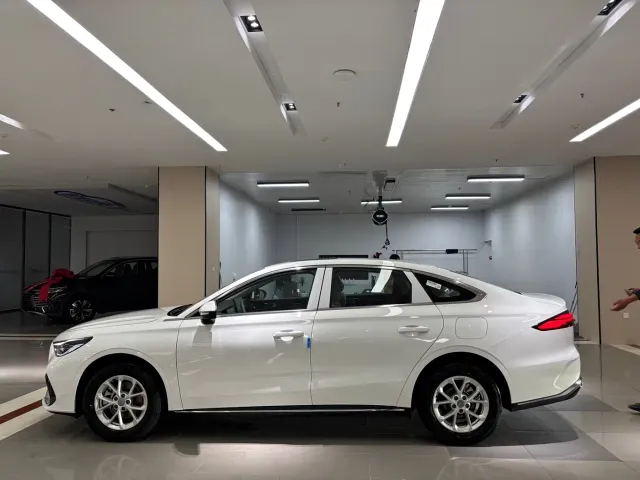 Geely Galaxy Stellar 6 — Фото автомобиля 8