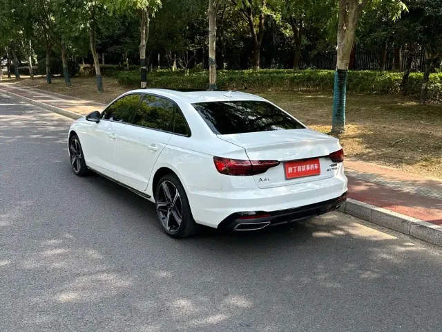 Audi A4L — Фото автомобиля 3