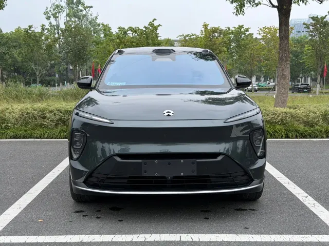 Nio ES8 — Фото автомобиля 2