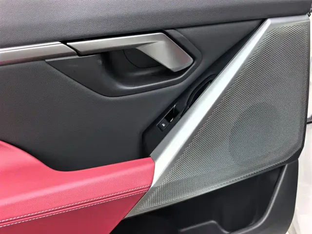 BMW i5 — Фото автомобиля 13