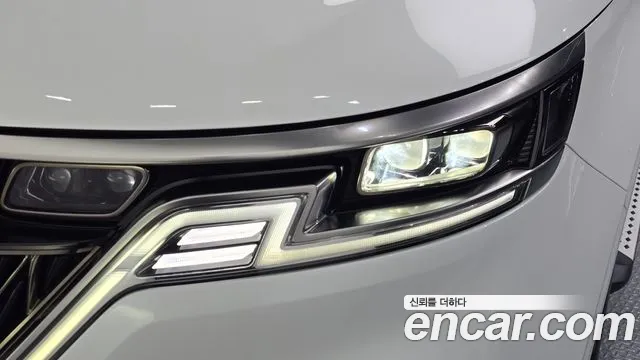 Kia Canival — Фото автомобиля 22