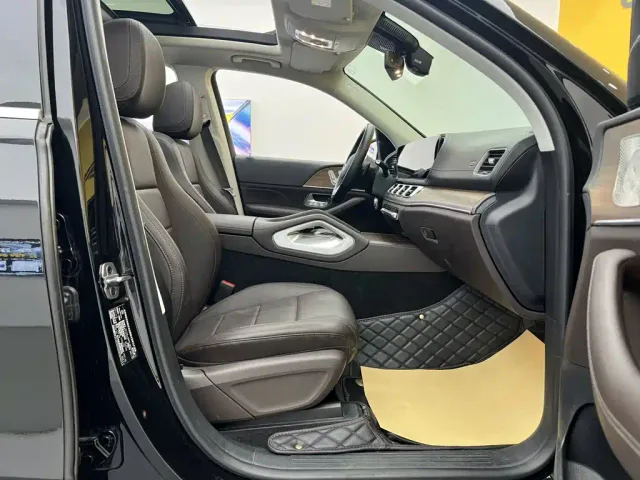 Mercedes-Benz GLE-Class — Фото автомобиля 20