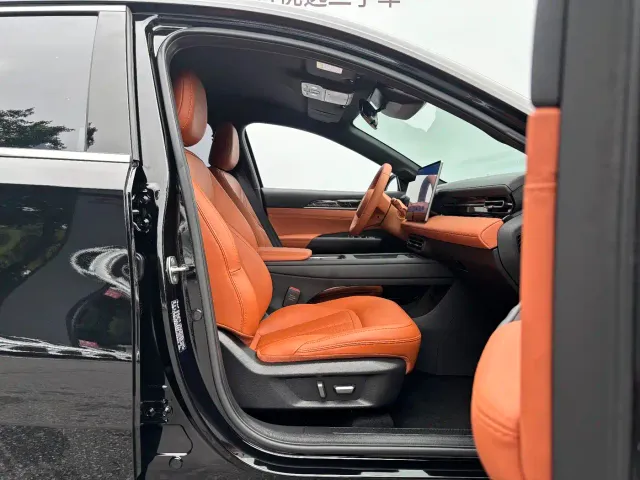 Wuling Starlight — Фото автомобиля 21