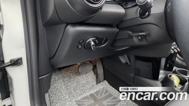 Mini Cooper Convertible — Фото автомобиля 17