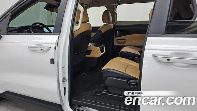 Kia Canival Carnival 4 поколение Бензин 9 мест Prestige — Фото автомобиля 22