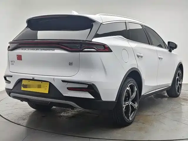 BYD Tang — Фото автомобиля 4