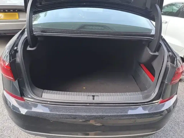 Volkswagen Passat — Фото автомобиля 18