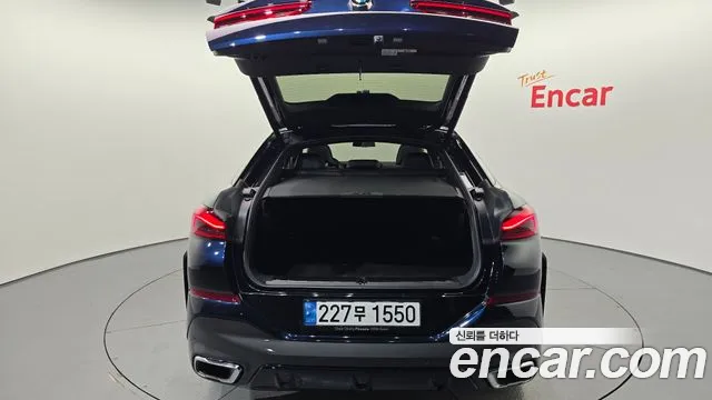 BMW X6 xDrive40i M Sport — Фото автомобиля 16