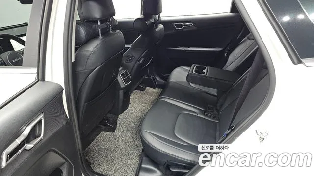 Kia Sportage Sportage 5-е поколение Бензин 1.6 турбо 2WD — Фото автомобиля 11