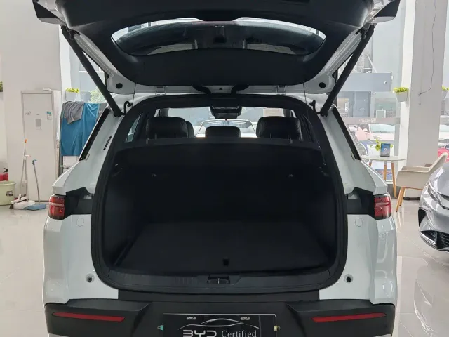 BYD Song Pro — Фото автомобиля 7