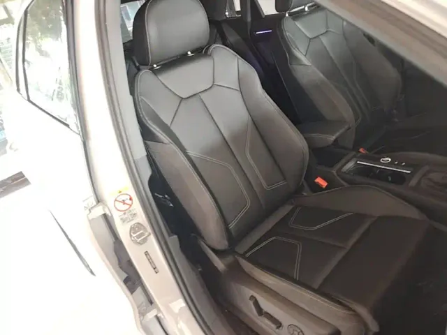 Audi Q3 — Фото автомобиля 24