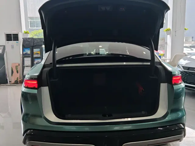 BYD Han L — Фото автомобиля 8