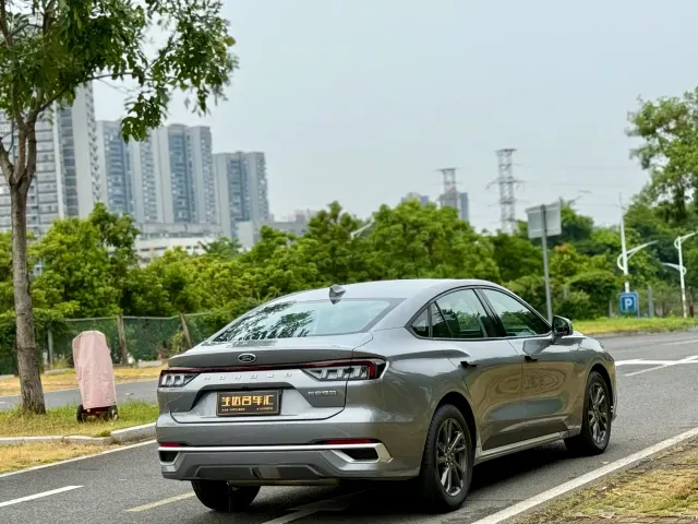 Ford Mondeo — Фото автомобиля 7